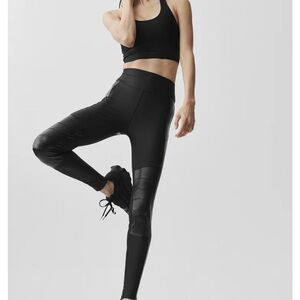 ALO Yoga Black Winter Warm Airlift High-Rise SuperMoto  Leggings